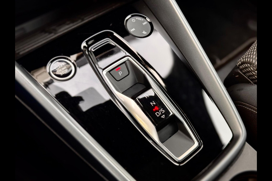 Audi A3 Sportback 35 TFSI S edition Pano/Sonos/Matrix/Blindspot Audi A3 Sportback 35 TFSI S edition Pano/Sonos/Matrix/Blindspot