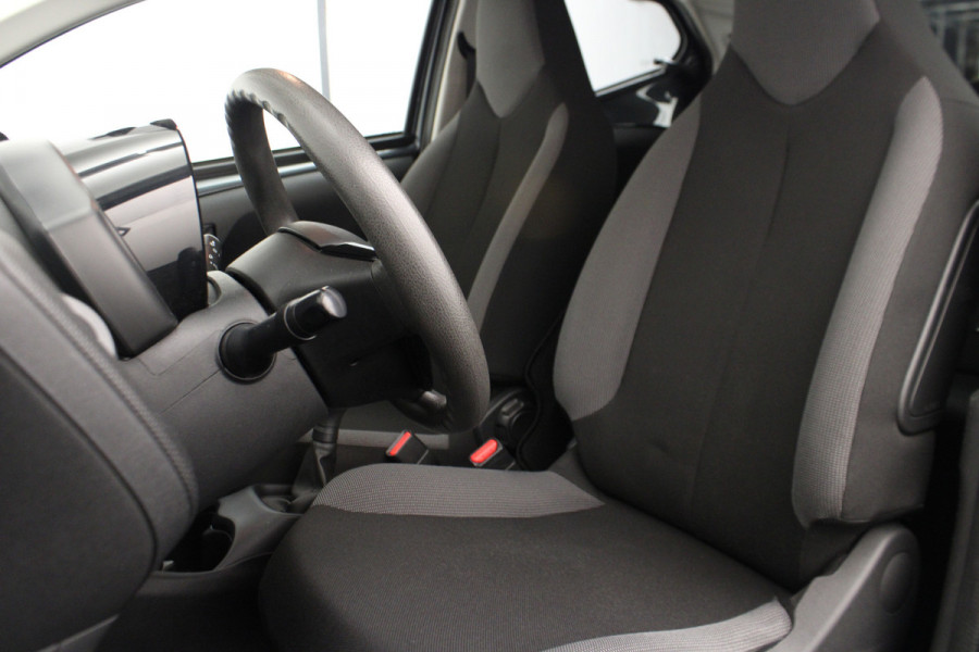 Toyota Aygo 1.0 VVT-i x-fun Toyota Aygo 1.0 VVT-i x-fun