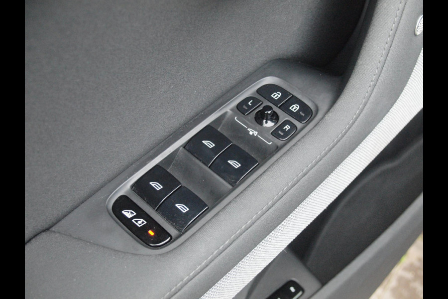 Polestar 2 Long Range Dual Motor Launch Edition 78kWh | Camera | Panoramadak | Harman Kardon | Apple Carplay |