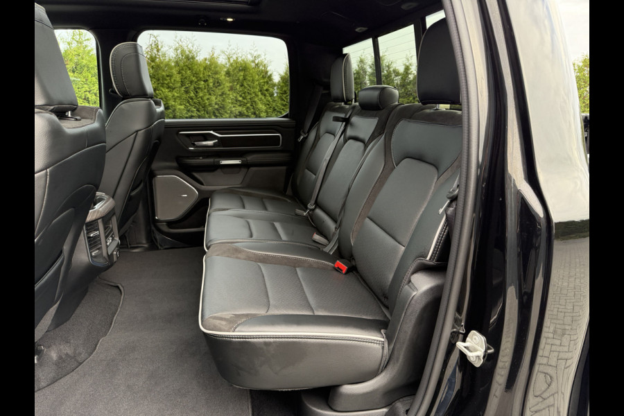 Dodge Ram 1500 3.0 420 PK LARAMIE PREMIUM / DEMO KORTING RIJKLAAR MET LPG! / HURRICANE / 2025 MODEL / NIGHT EDITION / LUCHTVERING / PANO /