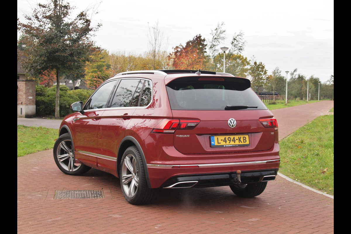 Volkswagen Tiguan 1.4 TSI ACT Comfortline Business R | Panoramadak | Trekhaak | Cruise Control | Stoelverwarming |