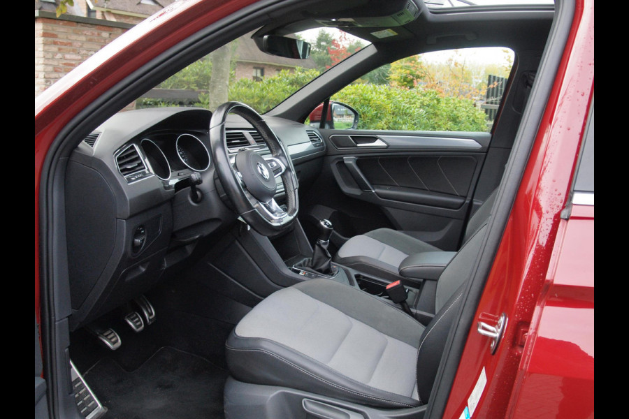 Volkswagen Tiguan 1.4 TSI ACT Comfortline Business R | Panoramadak | Trekhaak | Cruise Control | Stoelverwarming | Volkswagen Tiguan 1.4 TSI ACT Comfortline Business R | Panoramadak | Trekhaak | Cruise Control | Stoelverwarming |