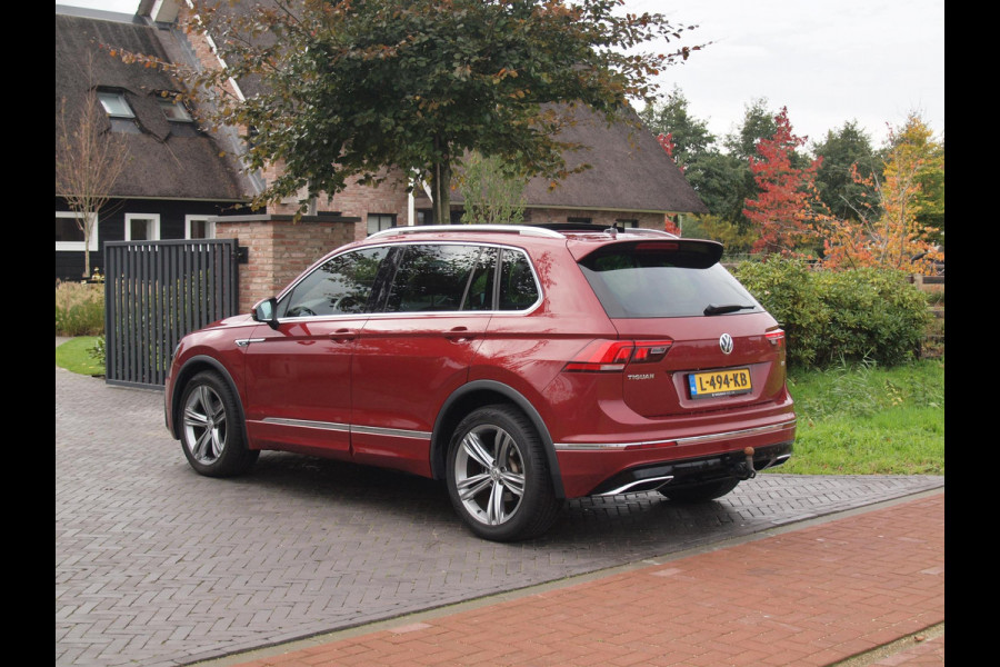 Volkswagen Tiguan 1.4 TSI ACT Comfortline Business R | Panoramadak | Trekhaak | Cruise Control | Stoelverwarming | Volkswagen Tiguan 1.4 TSI ACT Comfortline Business R | Panoramadak | Trekhaak | Cruise Control | Stoelverwarming |