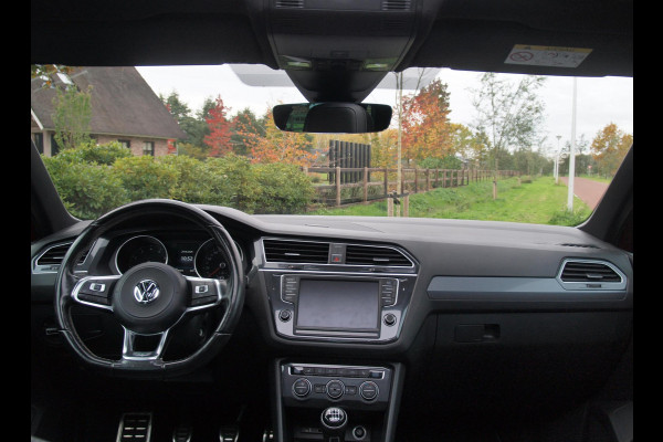 Volkswagen Tiguan 1.4 TSI ACT Comfortline Business R | Panoramadak | Trekhaak | Cruise Control | Stoelverwarming | Volkswagen Tiguan 1.4 TSI ACT Comfortline Business R | Panoramadak | Trekhaak | Cruise Control | Stoelverwarming |