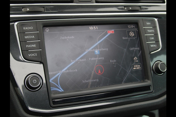 Volkswagen Tiguan 1.4 TSI ACT Comfortline Business R | Panoramadak | Trekhaak | Cruise Control | Stoelverwarming | Volkswagen Tiguan 1.4 TSI ACT Comfortline Business R | Panoramadak | Trekhaak | Cruise Control | Stoelverwarming |