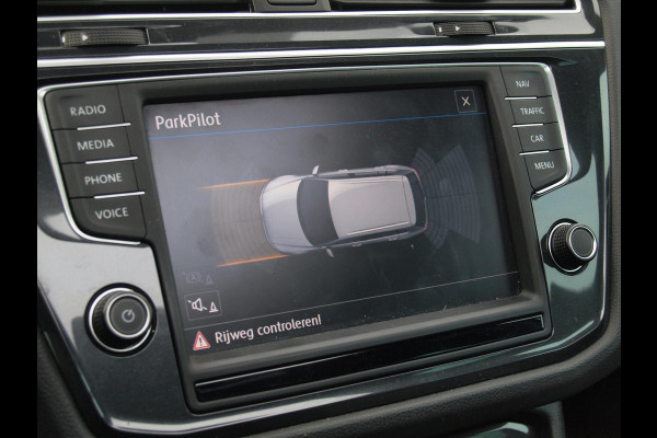 Volkswagen Tiguan 1.4 TSI ACT Comfortline Business R | Panoramadak | Trekhaak | Cruise Control | Stoelverwarming | Volkswagen Tiguan 1.4 TSI ACT Comfortline Business R | Panoramadak | Trekhaak | Cruise Control | Stoelverwarming |