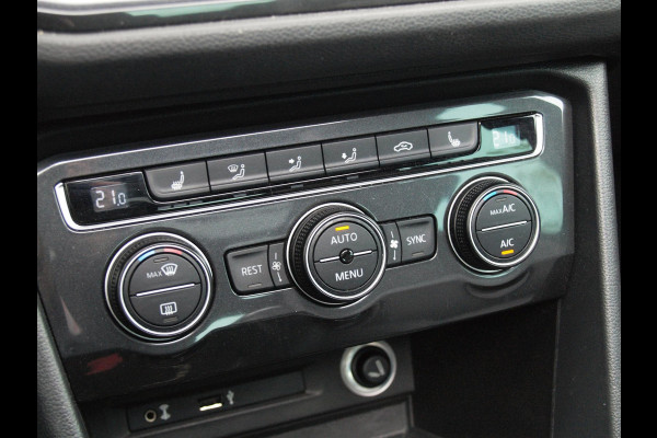 Volkswagen Tiguan 1.4 TSI ACT Comfortline Business R | Panoramadak | Trekhaak | Cruise Control | Stoelverwarming | Volkswagen Tiguan 1.4 TSI ACT Comfortline Business R | Panoramadak | Trekhaak | Cruise Control | Stoelverwarming |