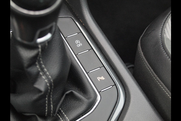 Volkswagen Tiguan 1.4 TSI ACT Comfortline Business R | Panoramadak | Trekhaak | Cruise Control | Stoelverwarming | Volkswagen Tiguan 1.4 TSI ACT Comfortline Business R | Panoramadak | Trekhaak | Cruise Control | Stoelverwarming |