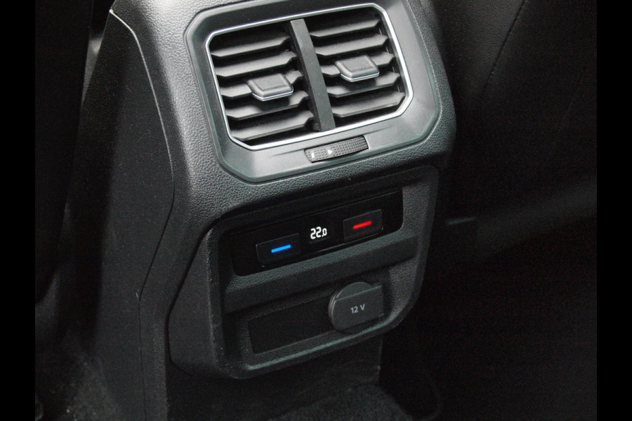 Volkswagen Tiguan 1.4 TSI ACT Comfortline Business R | Panoramadak | Trekhaak | Cruise Control | Stoelverwarming | Volkswagen Tiguan 1.4 TSI ACT Comfortline Business R | Panoramadak | Trekhaak | Cruise Control | Stoelverwarming |