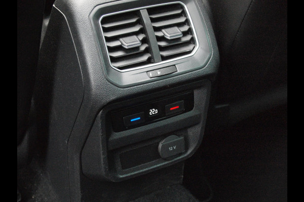 Volkswagen Tiguan 1.4 TSI ACT Comfortline Business R | Panoramadak | Trekhaak | Cruise Control | Stoelverwarming | Volkswagen Tiguan 1.4 TSI ACT Comfortline Business R | Panoramadak | Trekhaak | Cruise Control | Stoelverwarming |