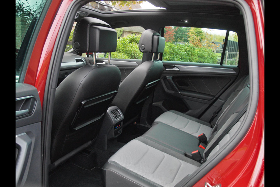 Volkswagen Tiguan 1.4 TSI ACT Comfortline Business R | Panoramadak | Trekhaak | Cruise Control | Stoelverwarming | Volkswagen Tiguan 1.4 TSI ACT Comfortline Business R | Panoramadak | Trekhaak | Cruise Control | Stoelverwarming |