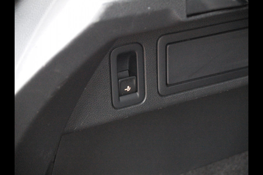 Volkswagen Tiguan 1.4 TSI ACT Comfortline Business R | Panoramadak | Trekhaak | Cruise Control | Stoelverwarming | Volkswagen Tiguan 1.4 TSI ACT Comfortline Business R | Panoramadak | Trekhaak | Cruise Control | Stoelverwarming |