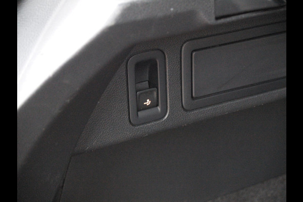 Volkswagen Tiguan 1.4 TSI ACT Comfortline Business R | Panoramadak | Trekhaak | Cruise Control | Stoelverwarming | Volkswagen Tiguan 1.4 TSI ACT Comfortline Business R | Panoramadak | Trekhaak | Cruise Control | Stoelverwarming |