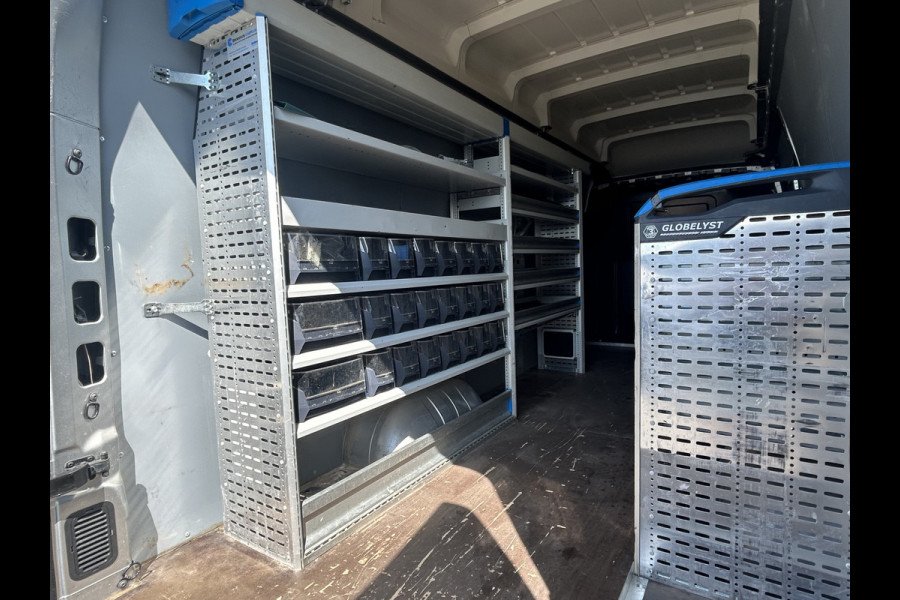 Renault Master T35 2.3 dCi 145 PK / L4H3 / MAXI WB 433 / DUBBEL LUCHT / INRICHTING / 3-ZITS / TREKHAAK / CAMERA / 3000 KG AHG /