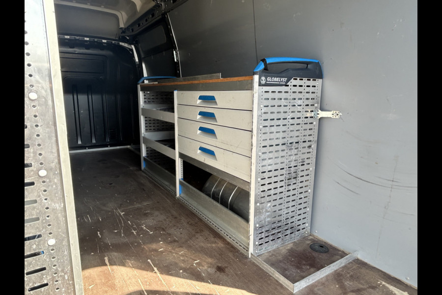 Renault Master T35 2.3 dCi 145 PK / L4H3 / MAXI WB 433 / DUBBEL LUCHT / INRICHTING / 3-ZITS / TREKHAAK / CAMERA / 3000 KG AHG /