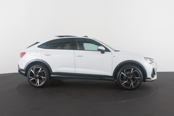 Audi Q3 Sportback 45 TFSI e S line Edition > 245pk/Pano.schuif/Black pakket/20inch/Audi Sound-systeem Audi Q3 Sportback 45 TFSI e S line Edition > 245pk/Pano.schuif/Black pakket/20inch/Audi Sound-systeem