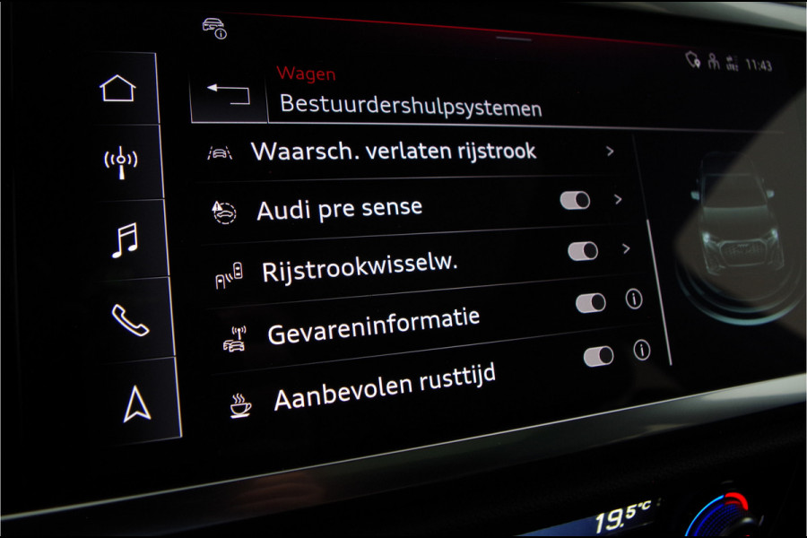 Audi Q3 Sportback 45 TFSI e S line Edition > 245pk/Pano.schuif/Black pakket/20inch/Audi Sound-systeem Audi Q3 Sportback 45 TFSI e S line Edition > 245pk/Pano.schuif/Black pakket/20inch/Audi Sound-systeem