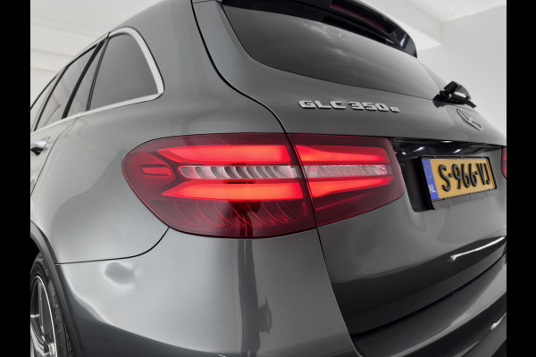 Mercedes-Benz GLC 350e 4MATIC Premium Plus Plug-in Aut. *LUXURY-LEATHER | FULL-LED | BLIND-SPOT | HEATED-SPORTSEATS | CAMERA | KEYLESS | AIR-SUSPENSION | ADAPTIVE-CRUISE | PRIVACY-GLASS | NAVI-FULLMAP | 20''ALU*