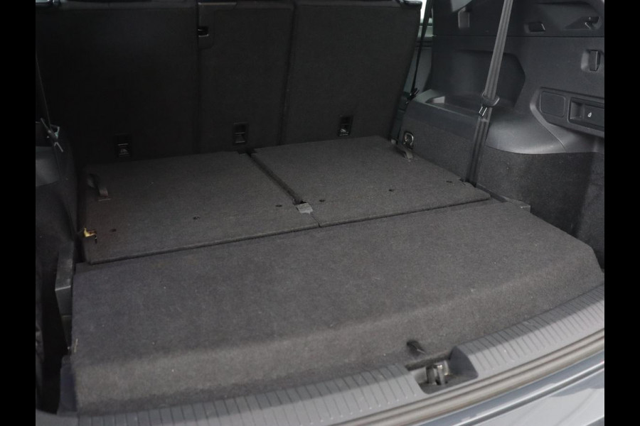 Seat Tarraco 1.5 TSI Style 7-Persoons | Trekhaak | Park Assist | Camera | Carplay | 18'' | Climate control | Cruise control | Full LED Seat Tarraco 1.5 TSI Style 7-Persoons | Trekhaak | Park Assist | Camera | Carplay | 18'' | Climate control | Cruise control | Full LED