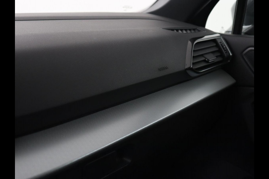 Seat Tarraco 1.5 TSI Style 7-Persoons | Trekhaak | Park Assist | Camera | Carplay | 18'' | Climate control | Cruise control | Full LED Seat Tarraco 1.5 TSI Style 7-Persoons | Trekhaak | Park Assist | Camera | Carplay | 18'' | Climate control | Cruise control | Full LED