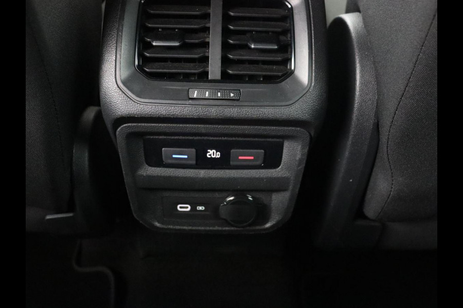 Seat Tarraco 1.5 TSI Style 7-Persoons | Trekhaak | Park Assist | Camera | Carplay | 18'' | Climate control | Cruise control | Full LED Seat Tarraco 1.5 TSI Style 7-Persoons | Trekhaak | Park Assist | Camera | Carplay | 18'' | Climate control | Cruise control | Full LED