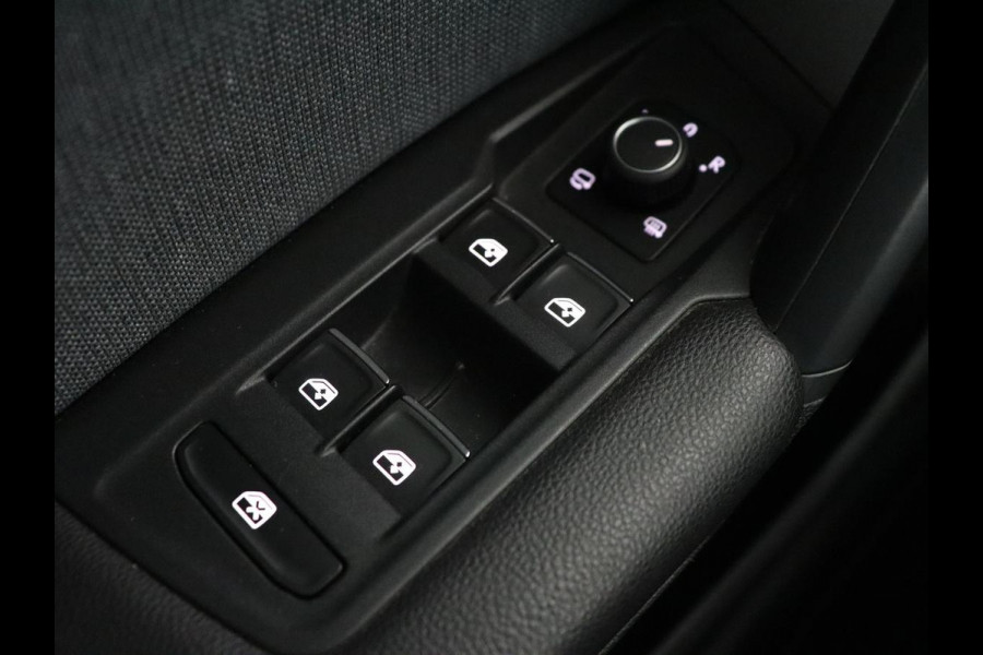 Seat Tarraco 1.5 TSI Style 7-Persoons | Trekhaak | Park Assist | Camera | Carplay | 18'' | Climate control | Cruise control | Full LED Seat Tarraco 1.5 TSI Style 7-Persoons | Trekhaak | Park Assist | Camera | Carplay | 18'' | Climate control | Cruise control | Full LED