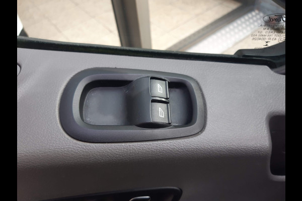 Ford Transit 2.0 TDCI L2H2 Trend Airco Cruisecontrol Parkeersensors Imperiaal trap op achterdeur Ford Transit 2.0 TDCI L2H2 Trend Airco Cruisecontrol Parkeersensors Imperiaal trap op achterdeur