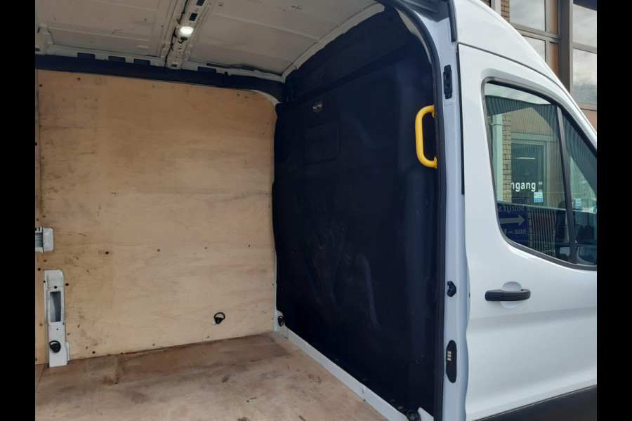 Ford Transit 2.0 TDCI L2H2 Trend Airco Cruisecontrol Parkeersensors Imperiaal trap op achterdeur Ford Transit 2.0 TDCI L2H2 Trend Airco Cruisecontrol Parkeersensors Imperiaal trap op achterdeur