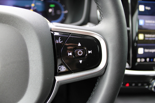 Volvo V60 2.0 T6 Plug-in hybrid AWD Plus Dark | Panoramadak | Trekhaak | H/K | 360 Camera Volvo V60 2.0 T6 Plug-in hybrid AWD Plus Dark | Panoramadak | Trekhaak | H/K | 360 Camera