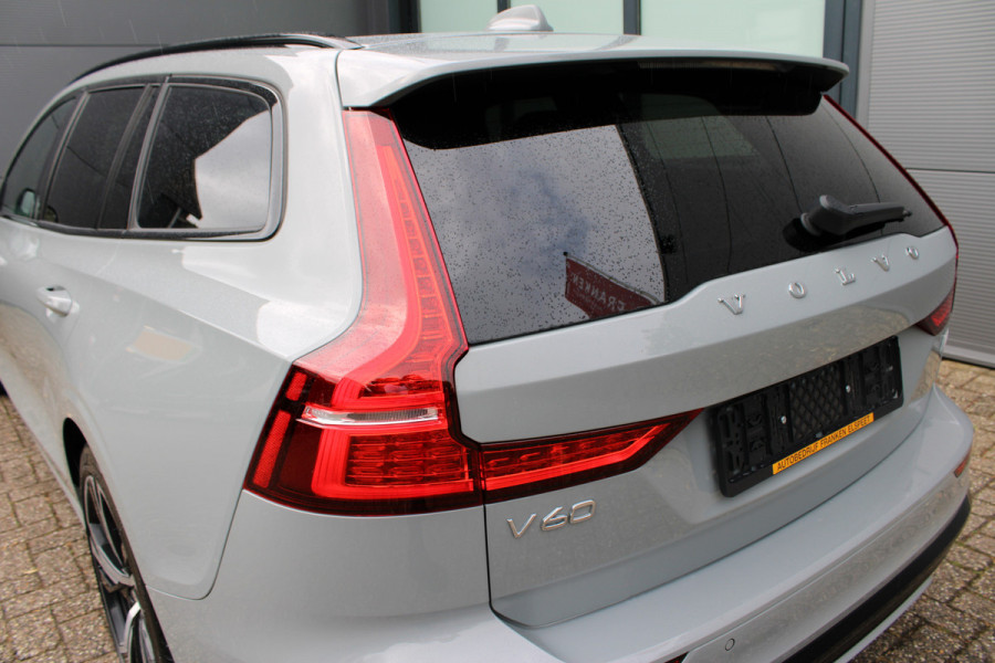Volvo V60 2.0 T6 Plug-in hybrid AWD Plus Dark | Panoramadak | Trekhaak | H/K | 360 Camera Volvo V60 2.0 T6 Plug-in hybrid AWD Plus Dark | Panoramadak | Trekhaak | H/K | 360 Camera