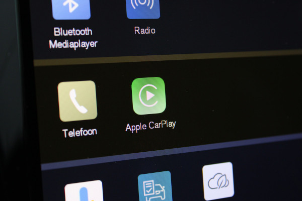 Volvo V60 2.0 T6 Plug-in hybrid AWD Plus Dark | Panoramadak | Trekhaak | H/K | 360 Camera Volvo V60 2.0 T6 Plug-in hybrid AWD Plus Dark | Panoramadak | Trekhaak | H/K | 360 Camera