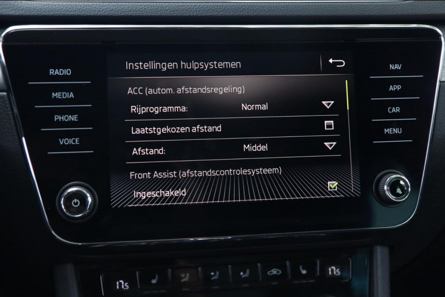 Škoda Superb 1.4 TSI ACT / PANODAK / DODEHOEK / ACC / MEMORY / CAMERA