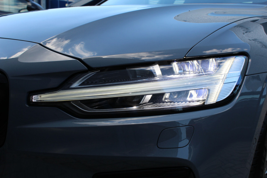 Volvo S60 2.0 Recharge T8 AWD Ultimate Dark | Schuif/Kantel dak | Head-up | H/K | BLIS | Leder | Pilot Assist