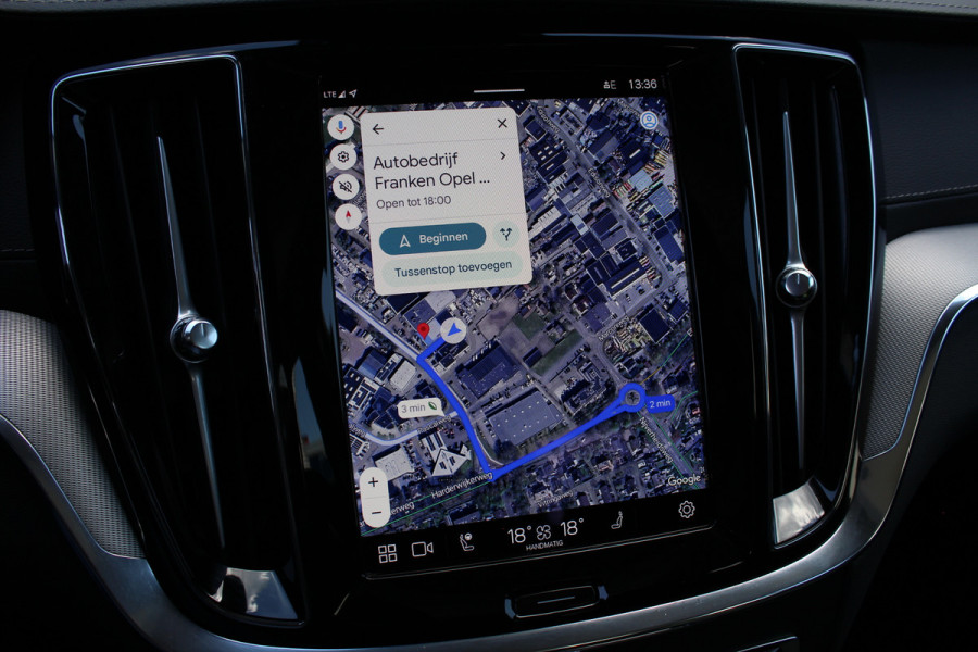 Volvo S60 2.0 Recharge T8 AWD Ultimate Dark | Schuif/Kantel dak | Head-up | H/K | BLIS | Leder | Pilot Assist