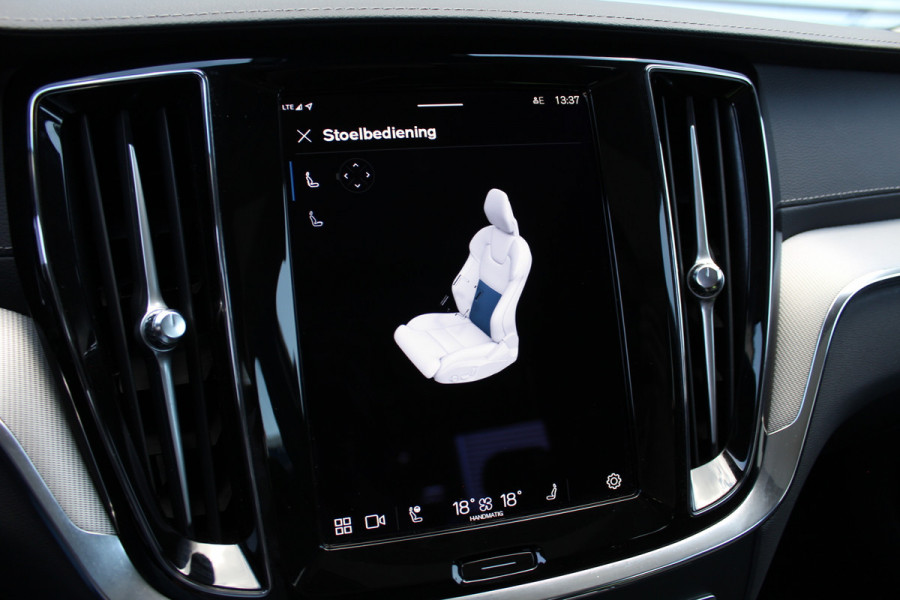 Volvo S60 2.0 Recharge T8 AWD Ultimate Dark | Schuif/Kantel dak | Head-up | H/K | BLIS | Leder | Pilot Assist