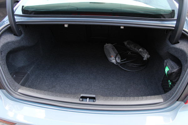 Volvo S60 2.0 Recharge T8 AWD Ultimate Dark | Schuif/Kantel dak | Head-up | H/K | BLIS | Leder | Pilot Assist