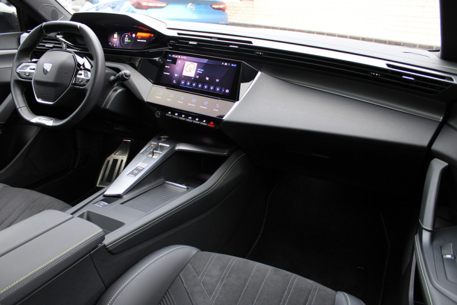 Peugeot 308 SW 1.6 Plug-in Hybrid 180 GT | Panoramadak | Matrix | Winterpack | Adaptieve cruise Peugeot 308 SW 1.6 Plug-in Hybrid 180 GT | Panoramadak | Matrix | Winterpack | Adaptieve cruise