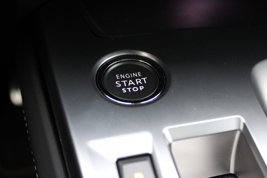 Peugeot 308 SW 1.6 Plug-in Hybrid 180 GT | Panoramadak | Matrix | Winterpack | Adaptieve cruise Peugeot 308 SW 1.6 Plug-in Hybrid 180 GT | Panoramadak | Matrix | Winterpack | Adaptieve cruise