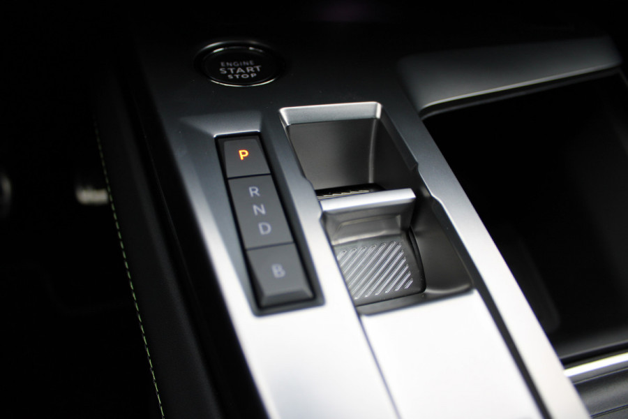 Peugeot 308 SW 1.6 Plug-in Hybrid 180 GT | Panoramadak | Matrix | Winterpack | Adaptieve cruise Peugeot 308 SW 1.6 Plug-in Hybrid 180 GT | Panoramadak | Matrix | Winterpack | Adaptieve cruise