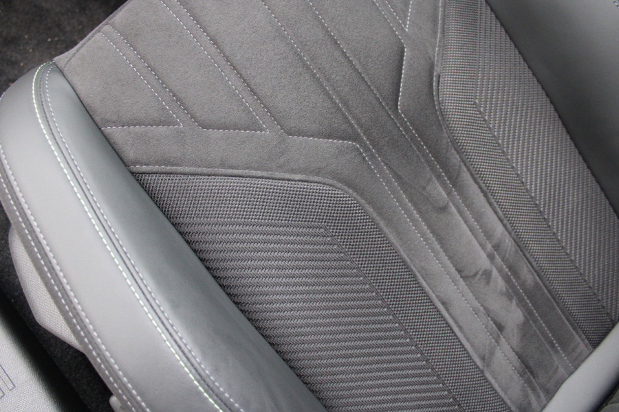 Peugeot 308 SW 1.6 Plug-in Hybrid 180 GT | Panoramadak | Matrix | Winterpack | Adaptieve cruise Peugeot 308 SW 1.6 Plug-in Hybrid 180 GT | Panoramadak | Matrix | Winterpack | Adaptieve cruise