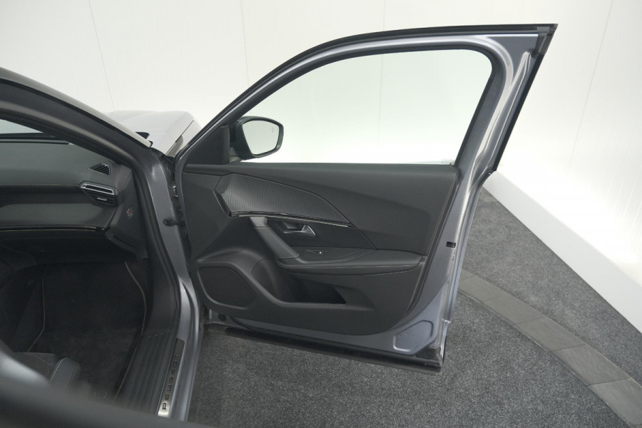 Peugeot 2008 PureTech 130 EAT8 GT | 360 Camera | Stoelmassage | Adaptieve Cruise Control | Dodehoekdetectie Peugeot 2008 PureTech 130 EAT8 GT | 360 Camera | Stoelmassage | Adaptieve Cruise Control | Dodehoekdetectie
