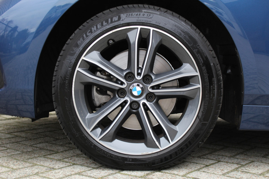 BMW 1-serie 118i Executive Edition | Cruise Control | Origin NL | Parkeersensoren | Navigatie BMW 1-serie 118i Executive Edition | Cruise Control | Origin NL | Parkeersensoren | Navigatie