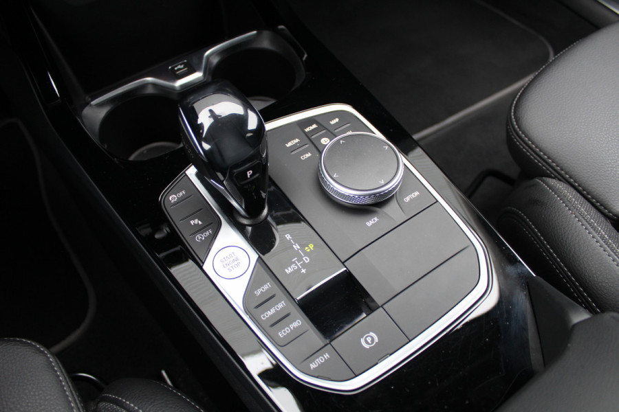 BMW 1-serie 118i Executive Edition | Cruise Control | Origin NL | Parkeersensoren | Navigatie BMW 1-serie 118i Executive Edition | Cruise Control | Origin NL | Parkeersensoren | Navigatie