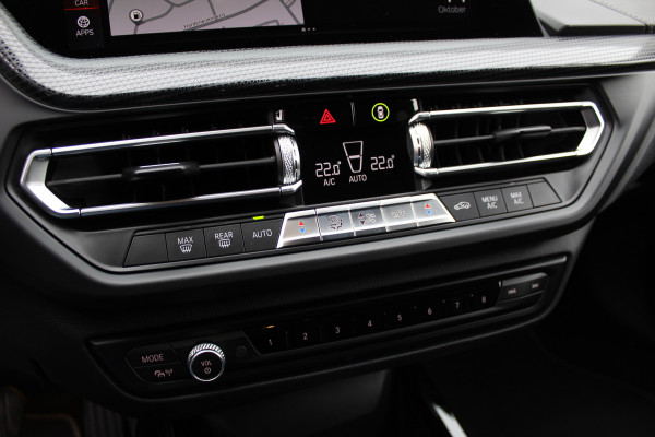 BMW 1-serie 118i Executive Edition | Cruise Control | Origin NL | Parkeersensoren | Navigatie BMW 1-serie 118i Executive Edition | Cruise Control | Origin NL | Parkeersensoren | Navigatie