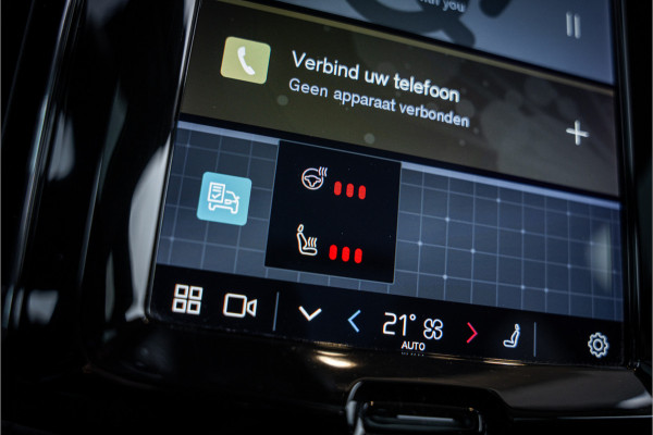 Volvo XC60 2.0 T6 Plug-in hybrid AWD Ultimate Bright - Panorama | H&K | Memory | Pilot Assist | Keyless Volvo XC60 2.0 T6 Plug-in hybrid AWD Ultimate Bright - Panorama | H&K | Memory | Pilot Assist | Keyless