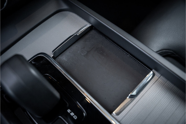 Volvo XC60 2.0 T6 Plug-in hybrid AWD Ultimate Bright - Panorama | H&K | Memory | Pilot Assist | Keyless Volvo XC60 2.0 T6 Plug-in hybrid AWD Ultimate Bright - Panorama | H&K | Memory | Pilot Assist | Keyless