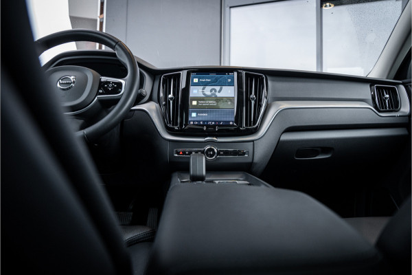Volvo XC60 2.0 T6 Plug-in hybrid AWD Ultimate Bright - Panorama | H&K | Memory | Pilot Assist | Keyless Volvo XC60 2.0 T6 Plug-in hybrid AWD Ultimate Bright - Panorama | H&K | Memory | Pilot Assist | Keyless