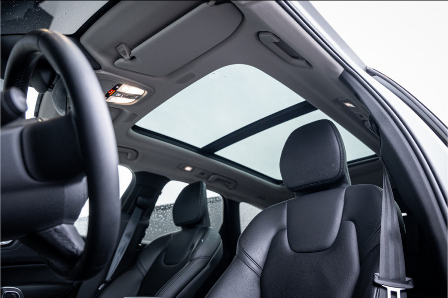 Volvo XC60 2.0 T6 Plug-in hybrid AWD Ultimate Bright - Panorama | H&K | Memory | Pilot Assist | Keyless Volvo XC60 2.0 T6 Plug-in hybrid AWD Ultimate Bright - Panorama | H&K | Memory | Pilot Assist | Keyless