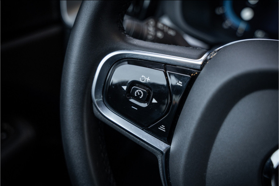 Volvo XC60 2.0 T6 Plug-in hybrid AWD Ultimate Bright - Panorama | H&K | Memory | Pilot Assist | Keyless Volvo XC60 2.0 T6 Plug-in hybrid AWD Ultimate Bright - Panorama | H&K | Memory | Pilot Assist | Keyless