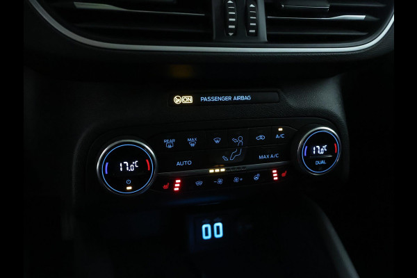 Ford FOCUS Wagon 1.0 EcoBoost Edition Business PANO | CarPlay | Camera | NAVI | 1ste eigenaar Ford FOCUS Wagon 1.0 EcoBoost Edition Business PANO | CarPlay | Camera | NAVI | 1ste eigenaar